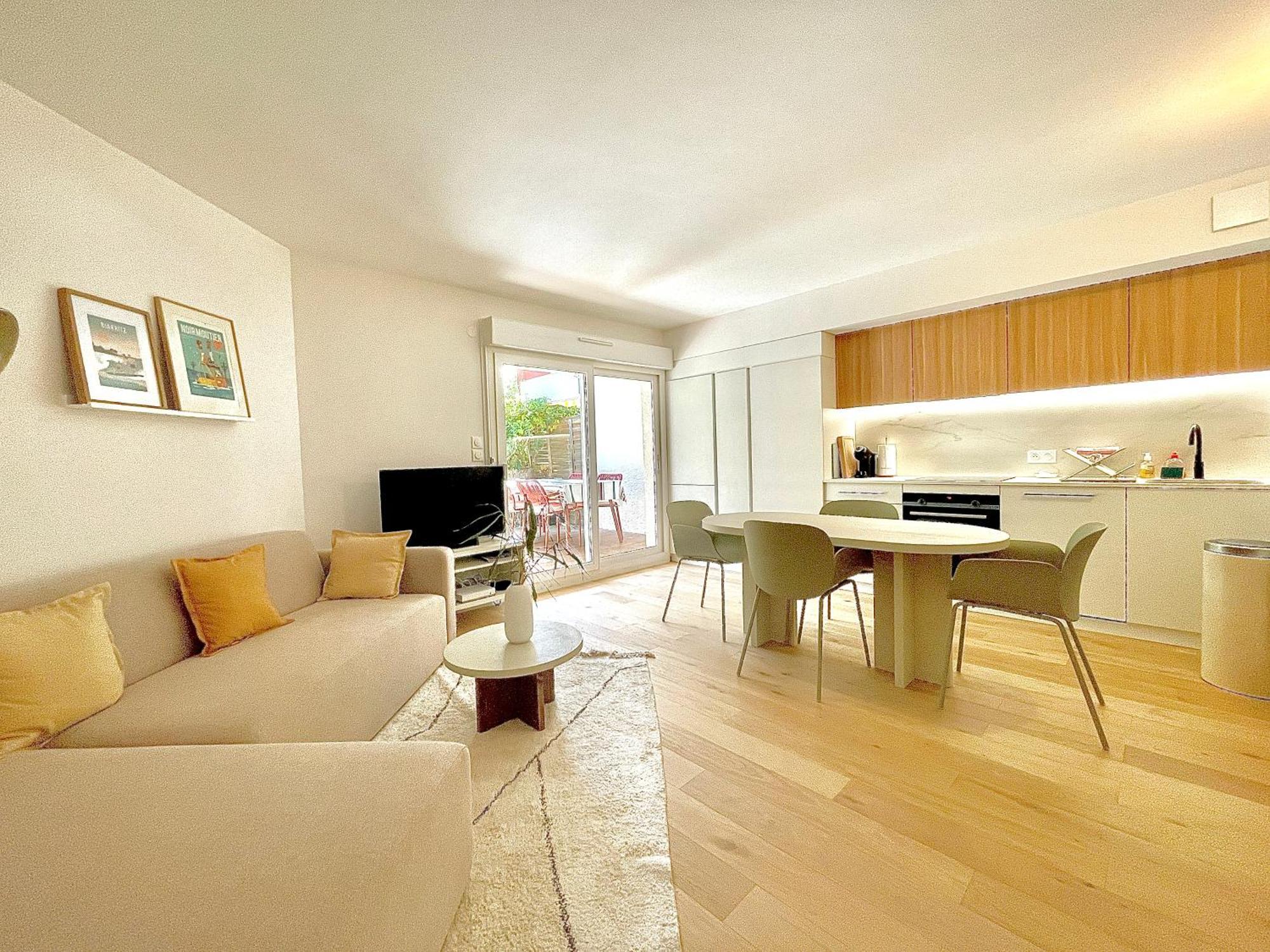 Splendide appartement de charme avec patio, parking et plage à 3 minutes Biarritz Exterior foto